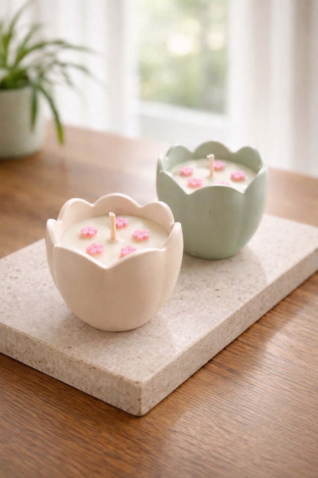 Bougie orchidée blanche en forme de tulipes à la cire de soja 